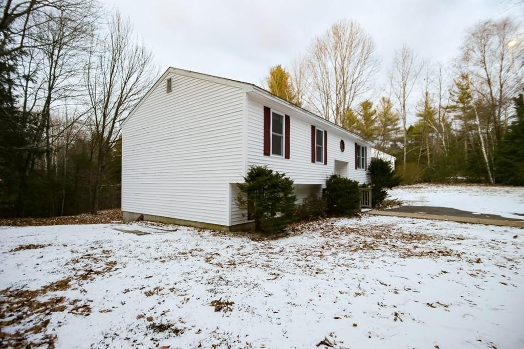560 Doe Valley Road Athol, MA 01331 - Photo 2 of 18