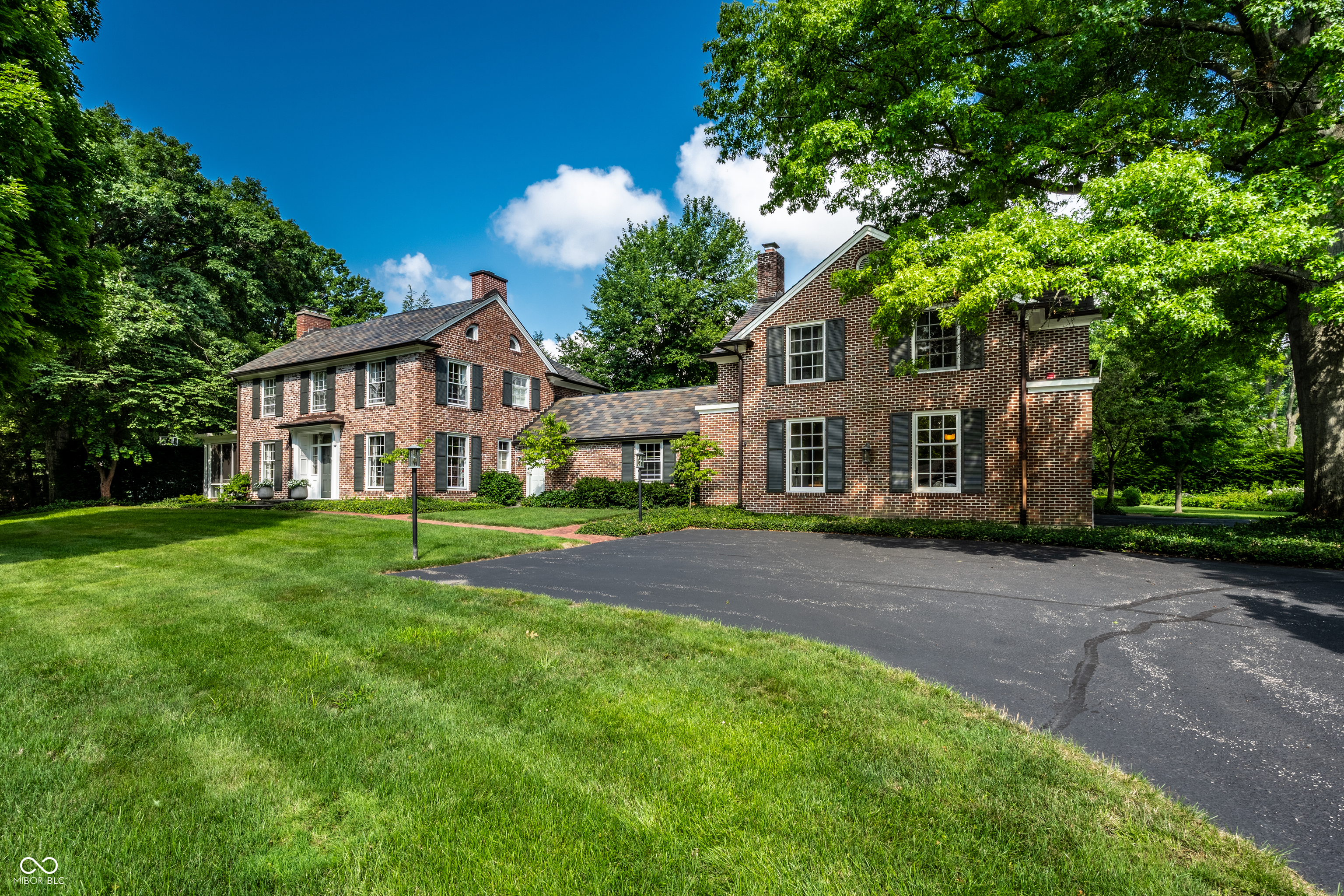 200 Wellington Road Indianapolis, IN 46260 - Photo 5 of 68 Gallery Image 5