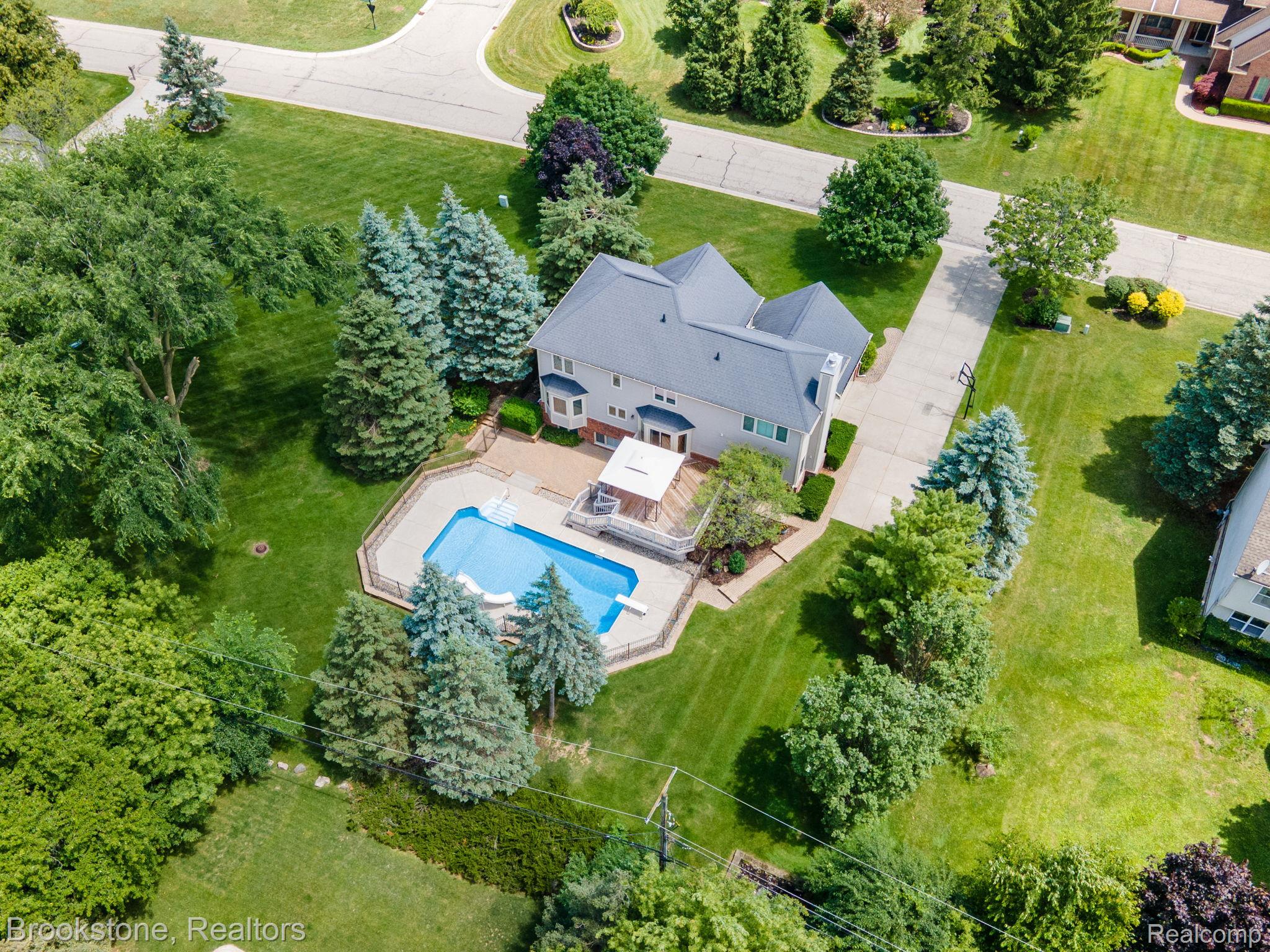 3812 Kossuth Road Lake Orion, MI 48360 - Photo 42 of 47 sitting on just under 1/2 an acre