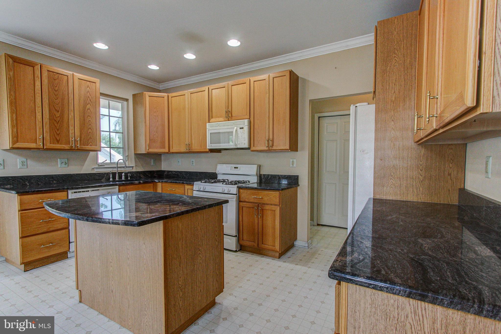 79 Valentine Road Warminster, PA 18974 - Photo 14 of 32 Gallery Image 14