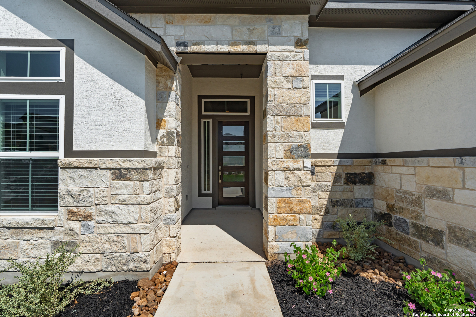 310 Vamanos Boerne, TX 78006 - Photo 5 of 49