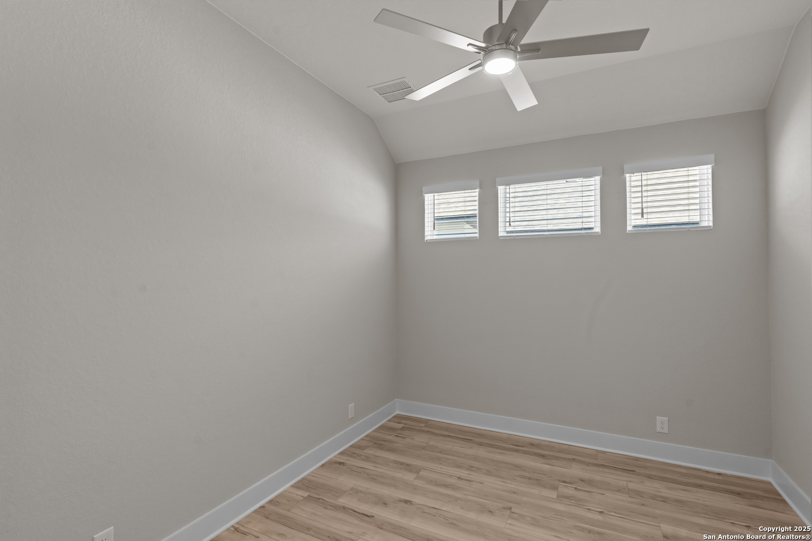 310 Vamanos Boerne, TX 78006 - Photo 9 of 49