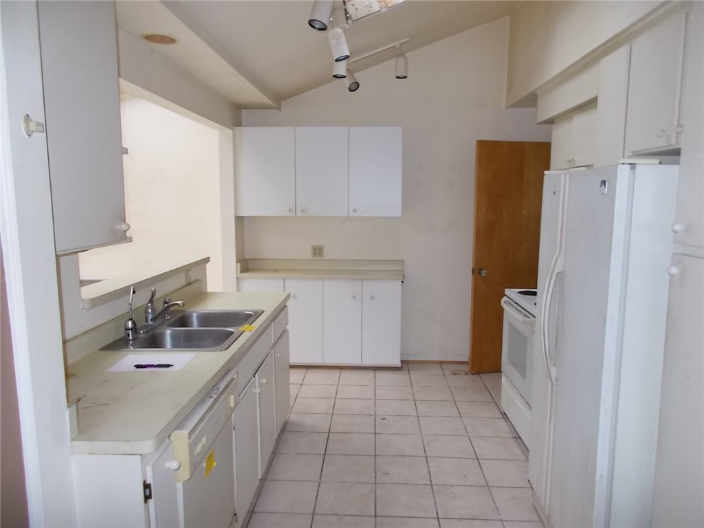 545 Apple Orchard Lane Webster, NY 14580 - Photo 5 of 10