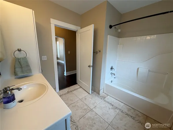 $585,000 | 9 H Street Southeast, Auburn, WA 98002