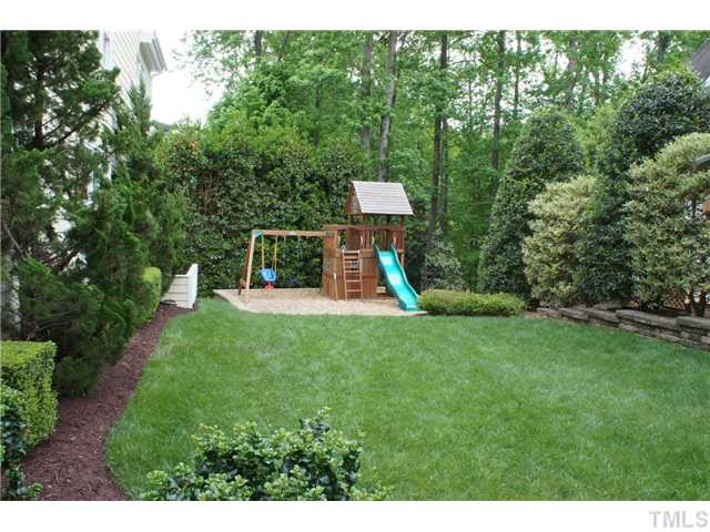 8300 Cazavini Court Raleigh, NC 27613 - Photo 24 of 25 Back Yard