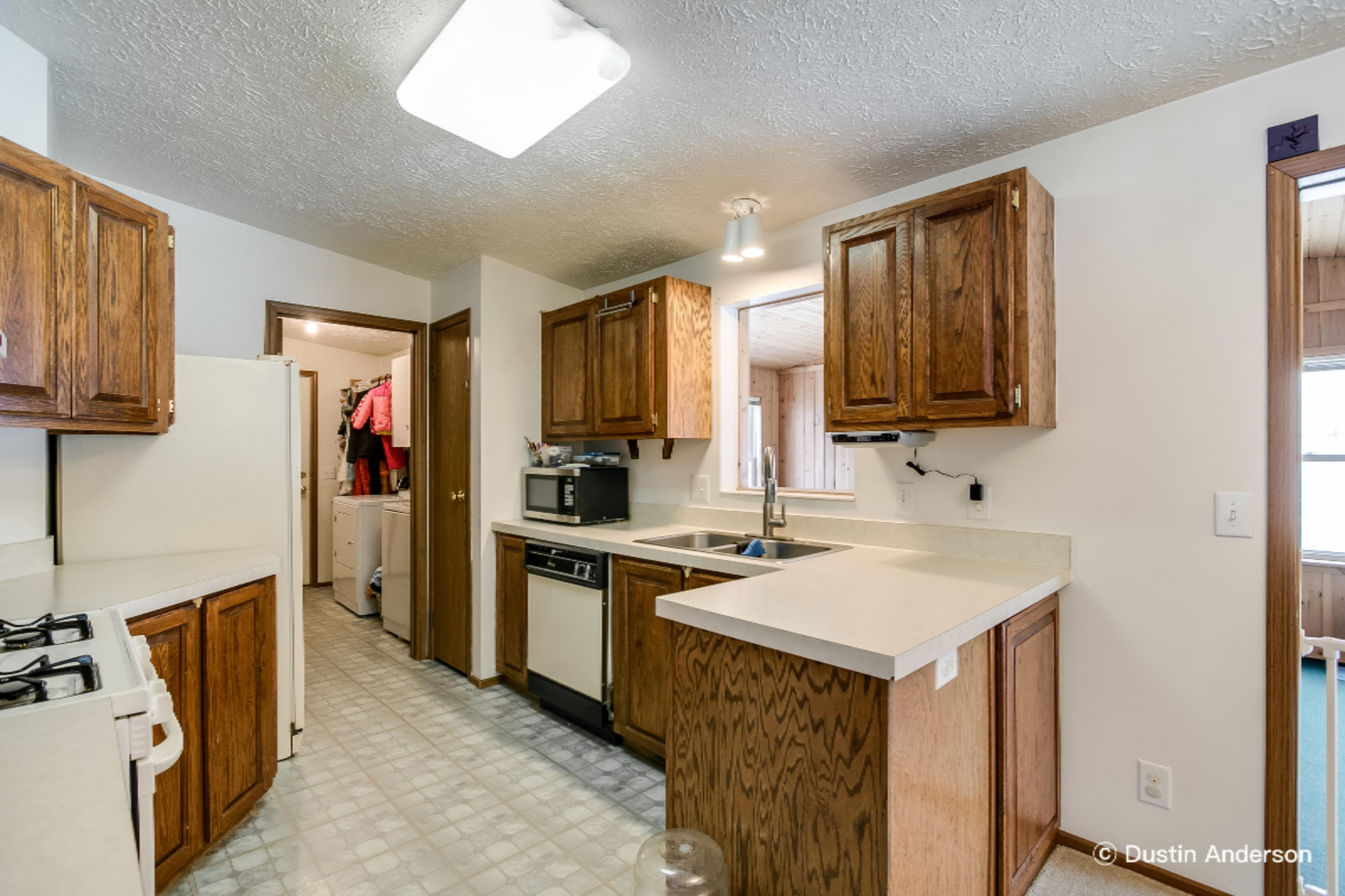 2079 Bender Road Middleville, MI 49333 - Photo 10 of 18 Kitchen / Laundry