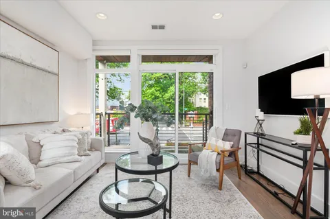 $569,000 | 3815 14th Street Northwest, Unit 3, Washington, DC 20011