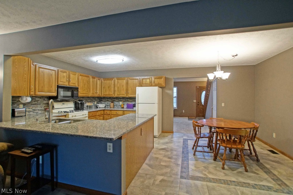 11889 Concord Hambden Road Painesville, OH 44077 - Photo 8 of 25
