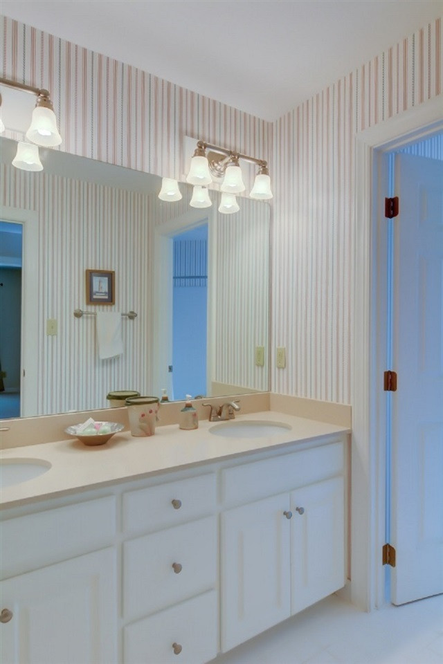 9020 Hemingwood Court Raleigh, NC 27613 - Photo 17 of 23 Photo 17