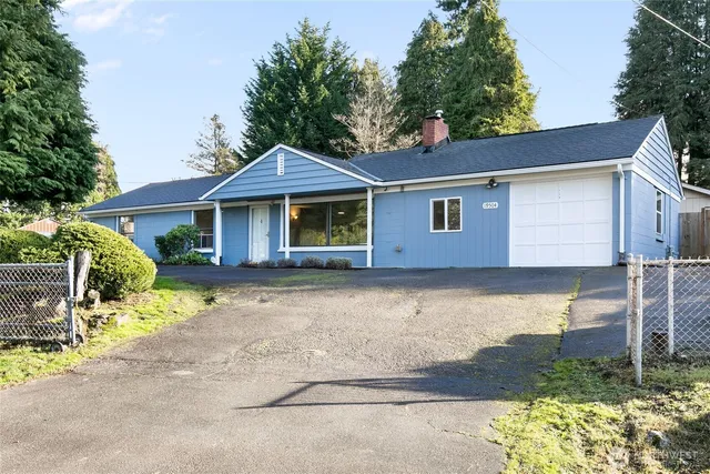 $590,000 | 19504 3rd Avenue South, Des Moines, WA 98148