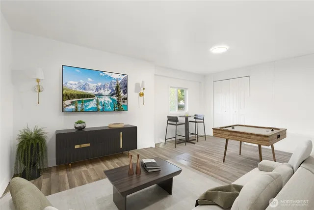 $590,000 | 19504 3rd Avenue South, Des Moines, WA 98148