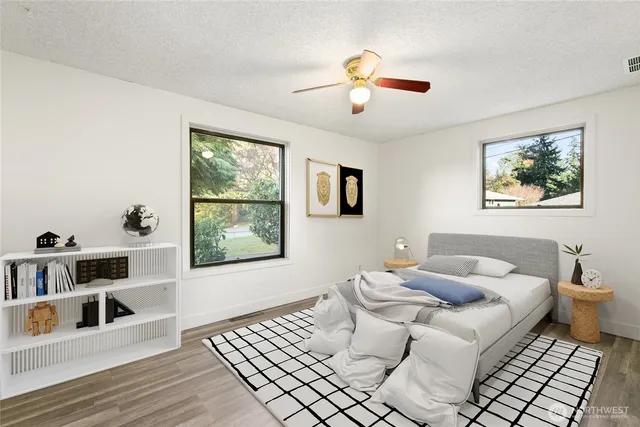 $590,000 | 19504 3rd Avenue South, Des Moines, WA 98148