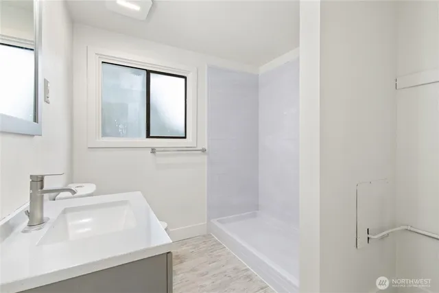 $590,000 | 19504 3rd Avenue South, Des Moines, WA 98148