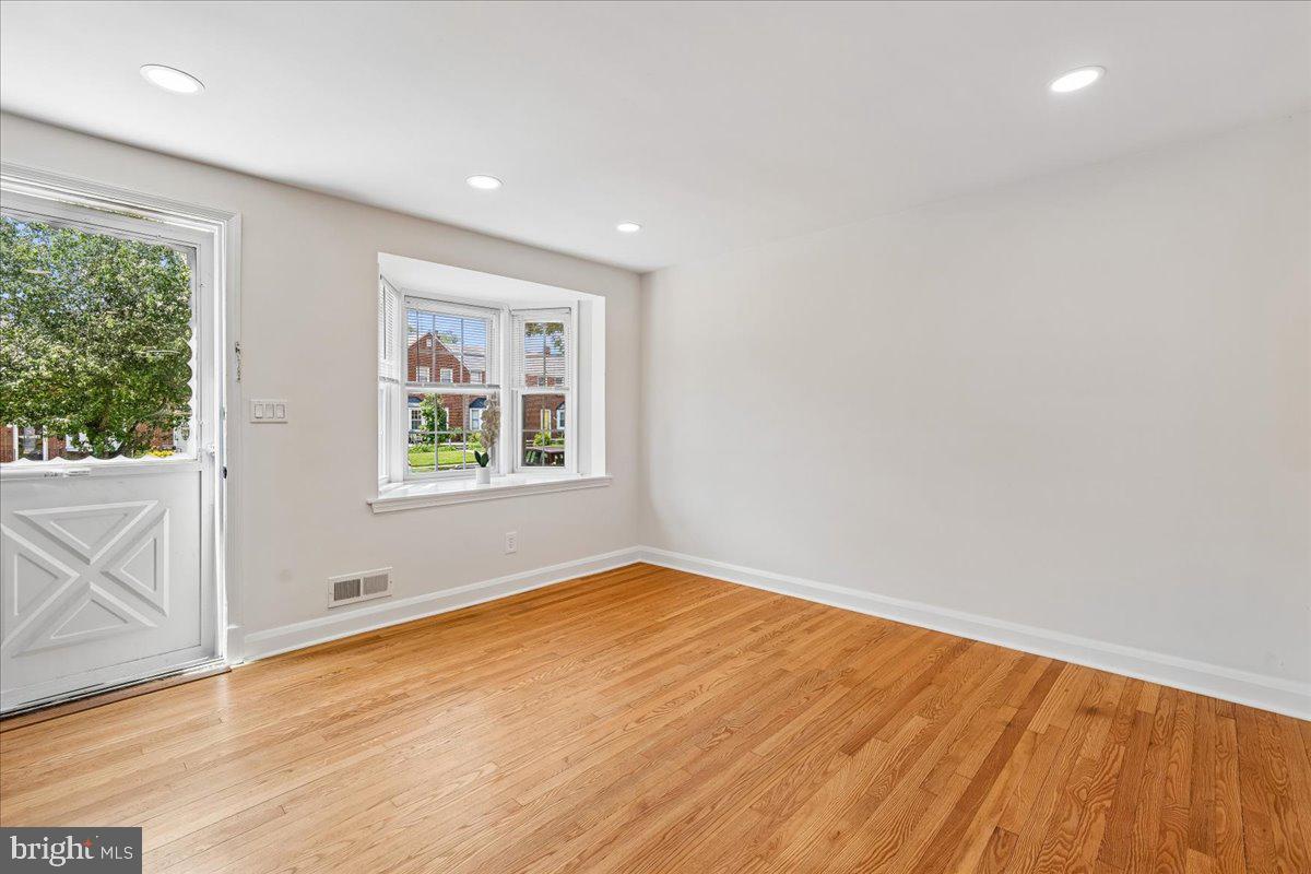 1612 Hardwick Road Baltimore, MD 21286 - Photo 4 of 35