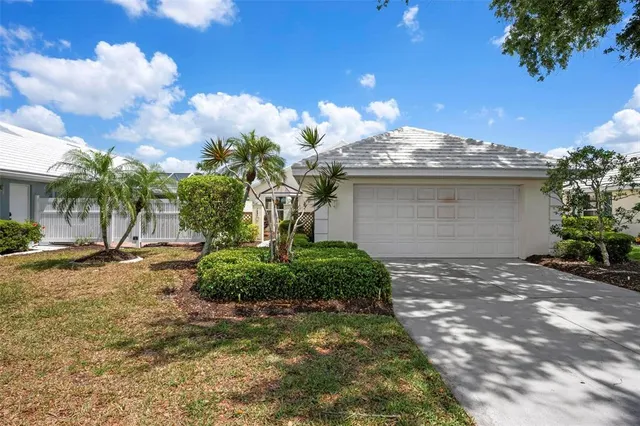 $3,300 | 799 Harrington Lake Drive North, Unit 73, Venice, FL 34293