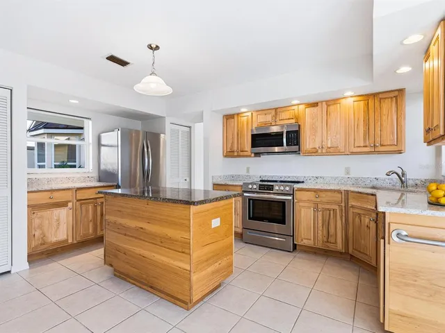 $2,800 | 799 Harrington Lake Drive North, Unit 73, Venice, FL 34293