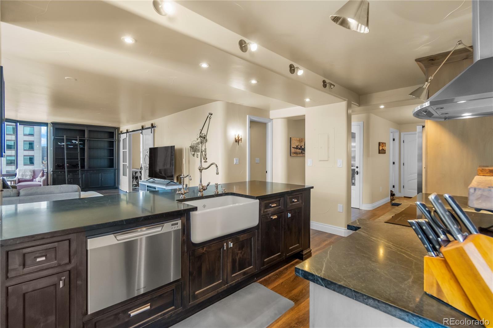 1625 Larimer Street, Unit 1705 Denver, CO 80202 - Photo 13 of 49