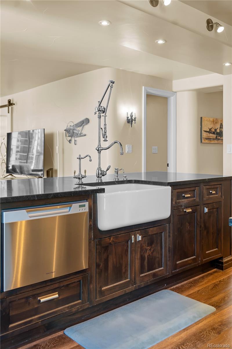 1625 Larimer Street, Unit 1705 Denver, CO 80202 - Photo 14 of 49