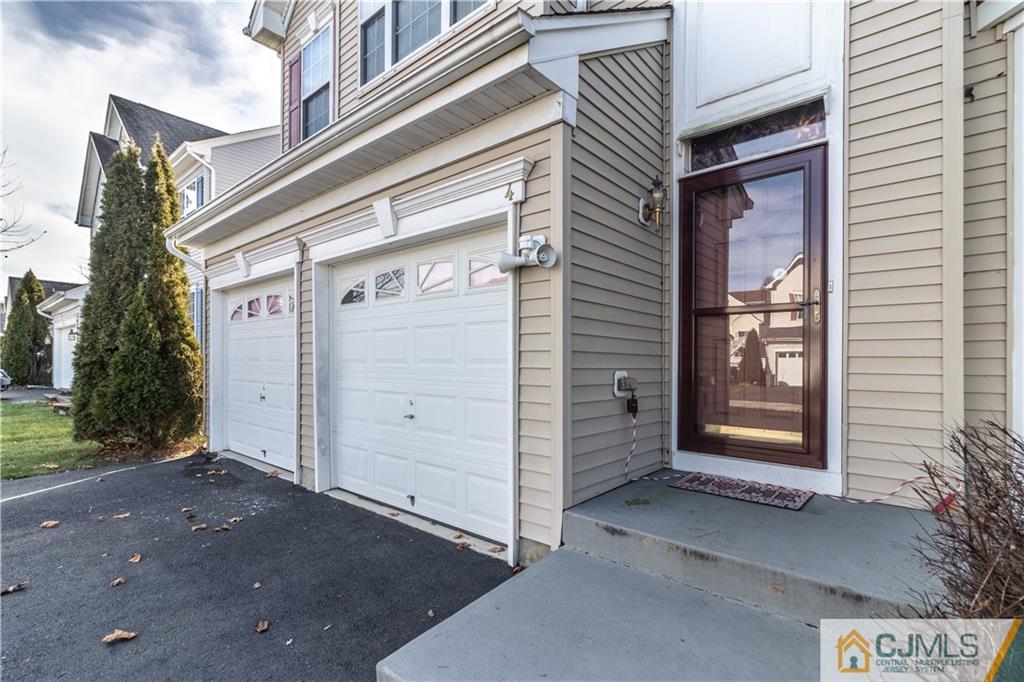 4 Seneca Lane Bordentown, NJ 08505 - Photo 3 of 29 a front view of a house
