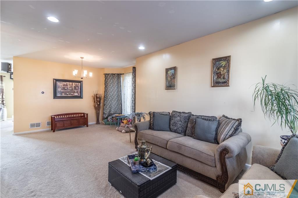 4 Seneca Lane Bordentown, NJ 08505 - Photo 5 of 29 a living room with furniture