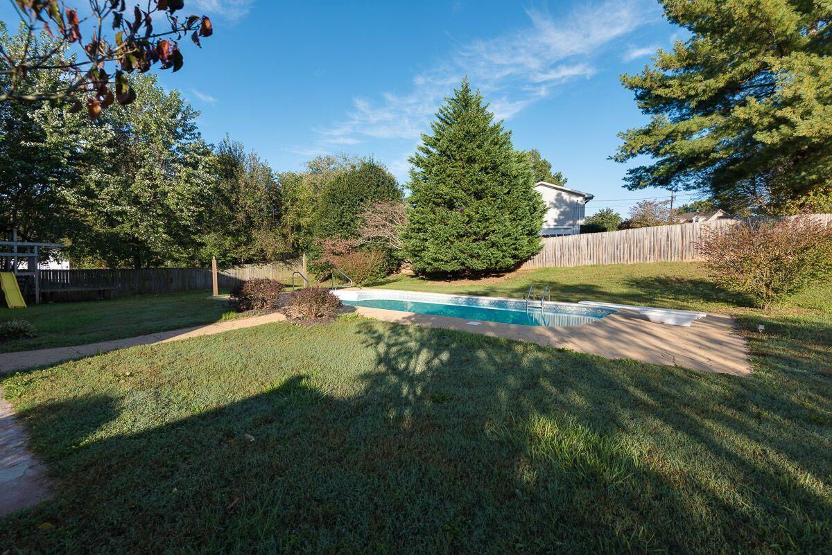 7301 Cornwall Road, Unit 4 Knoxville, TN 37931 - Photo 15 of 15 JBP_Cornwall7301-2_preview.jpeg
