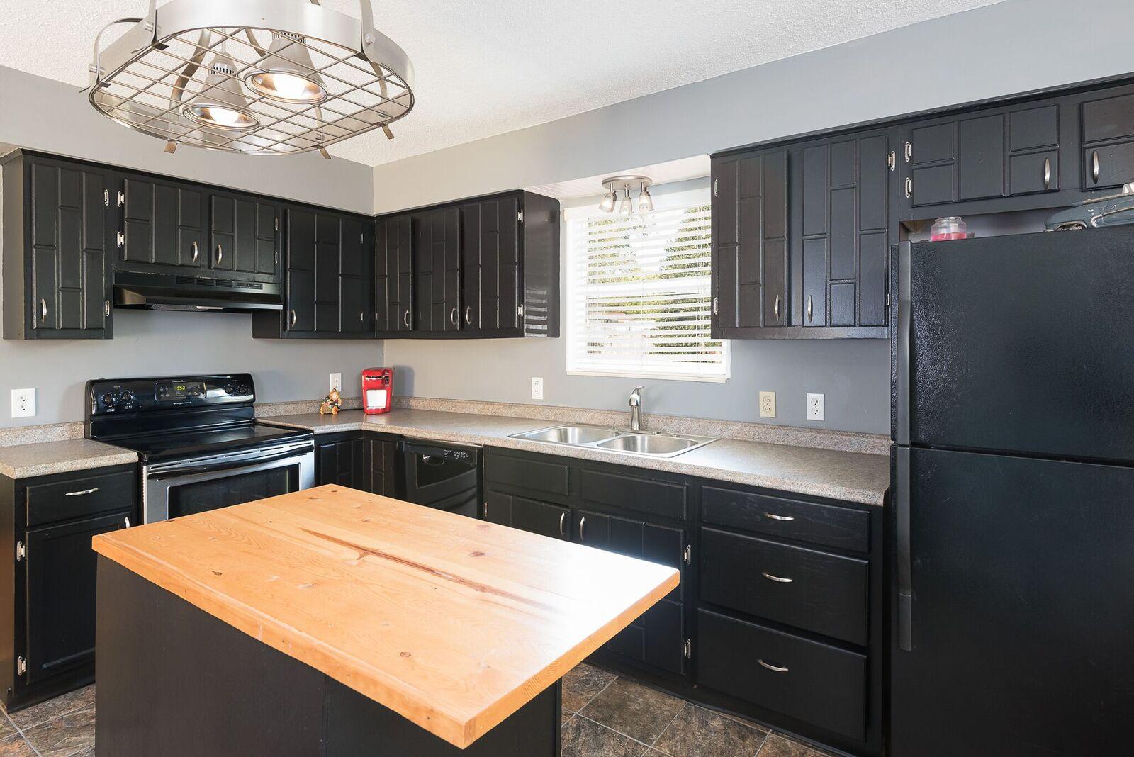 7301 Cornwall Road, Unit 4 Knoxville, TN 37931 - Photo 3 of 15 JBP_Cornwall7301-10_preview.jpeg