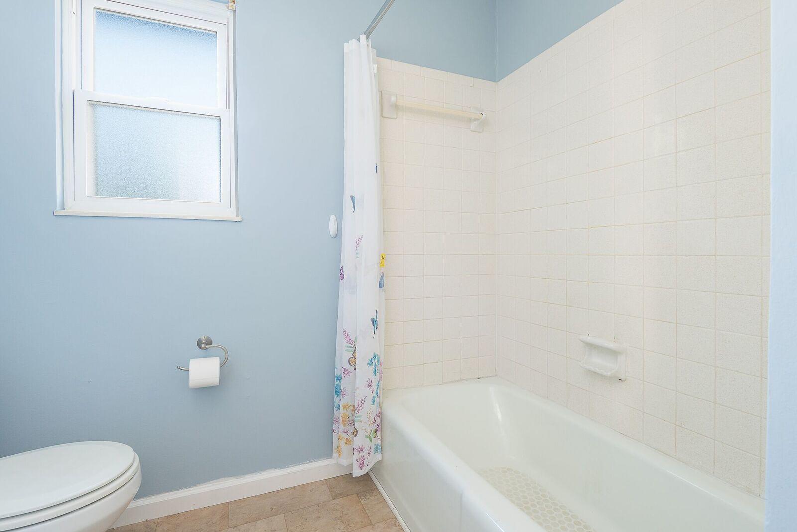 7301 Cornwall Road, Unit 4 Knoxville, TN 37931 - Photo 9 of 15 JBP_Cornwall7301-16_preview.jpeg