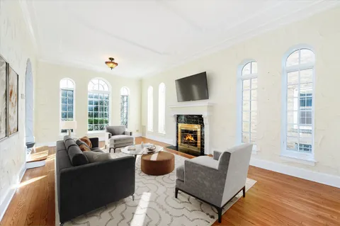 $950,000 | 1420 Bonnie Brae, River Forest, IL 60305