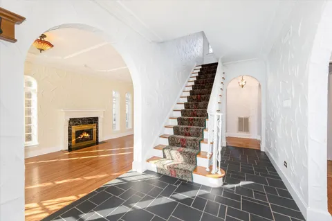 $950,000 | 1420 Bonnie Brae, River Forest, IL 60305