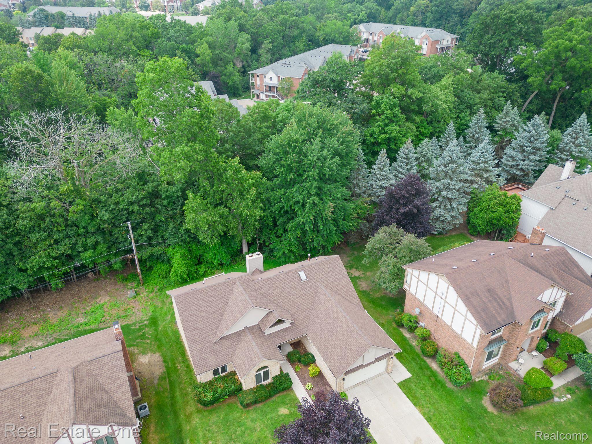 289 Rose Brier Drive Rochester, MI 48309 - Photo 35 of 42 Gallery Image 35