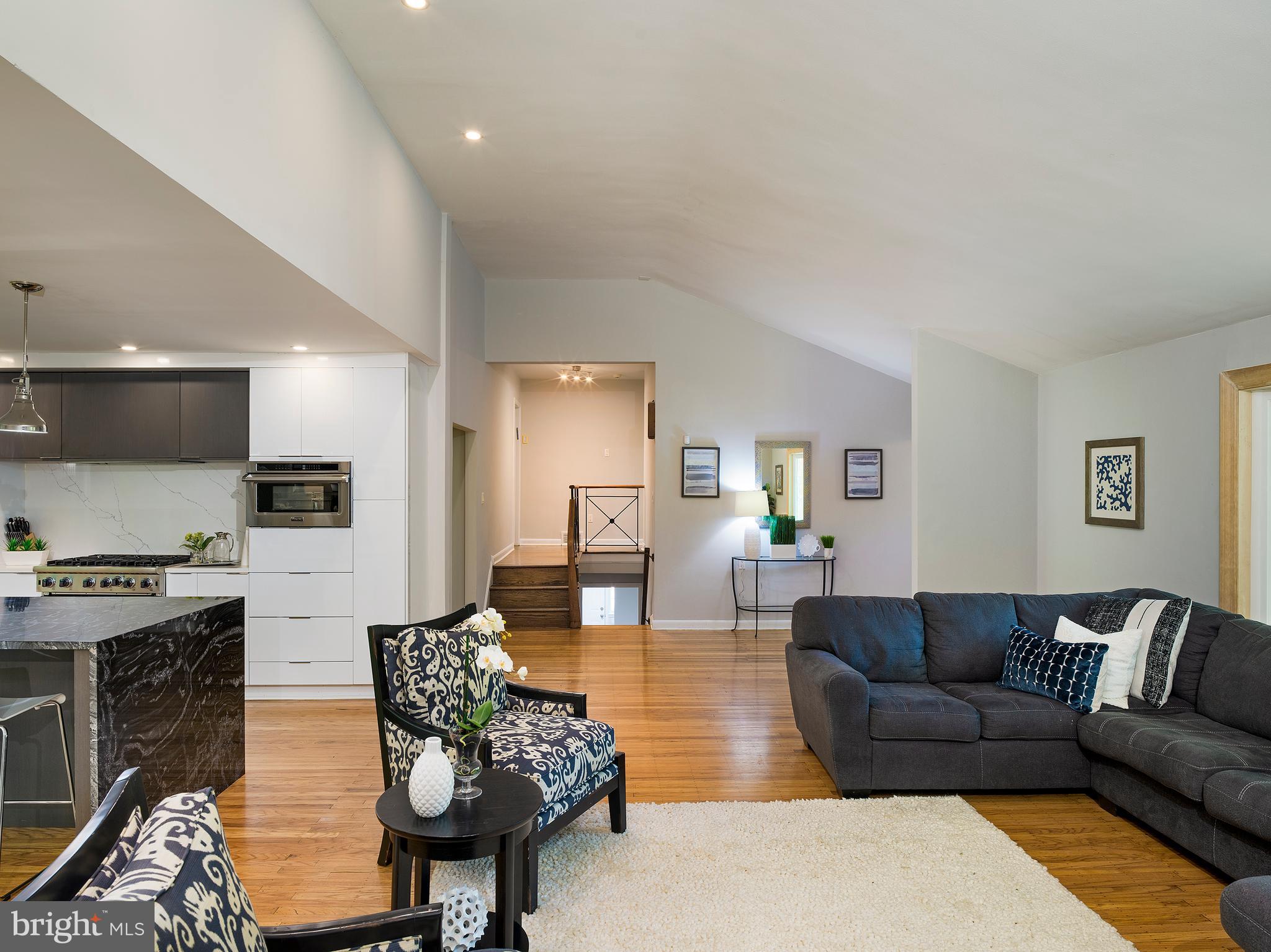 330 Sprague Road Penn Valley, PA 19072 - Photo 6 of 32 Living Room