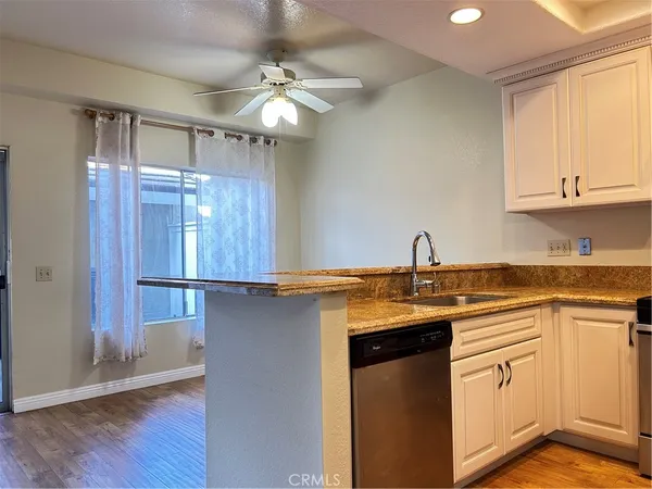 $4,000 | 567 Springbrook North, Irvine, CA 92614