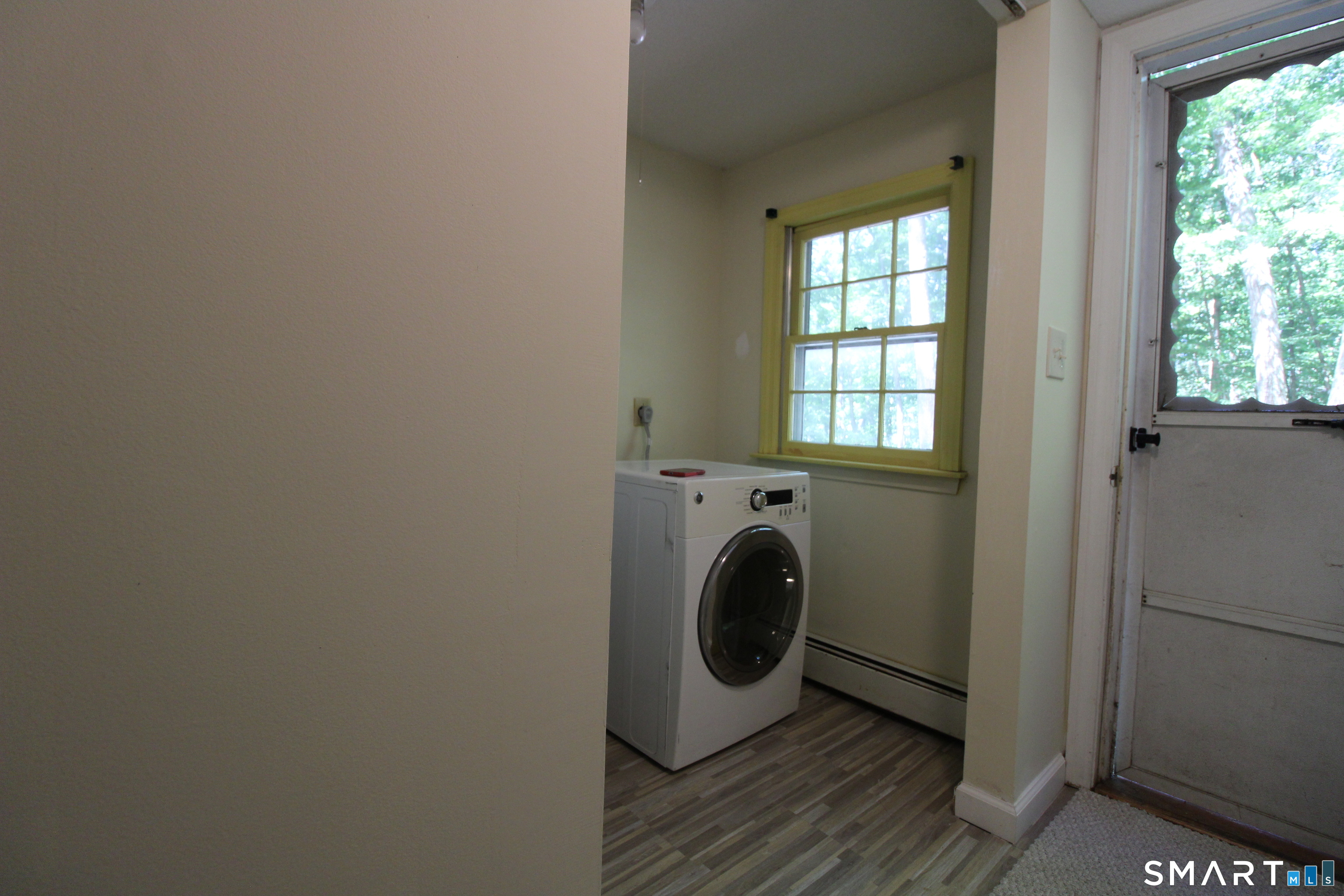 67 Mulberry Road Mansfield, CT 06250 - Photo 25 of 27 Laundry and entrance from driveway