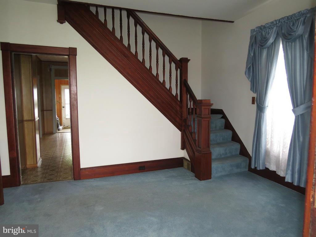 12710 Oakland Road Ridgely, MD 21660 - Photo 5 of 26 Living Room