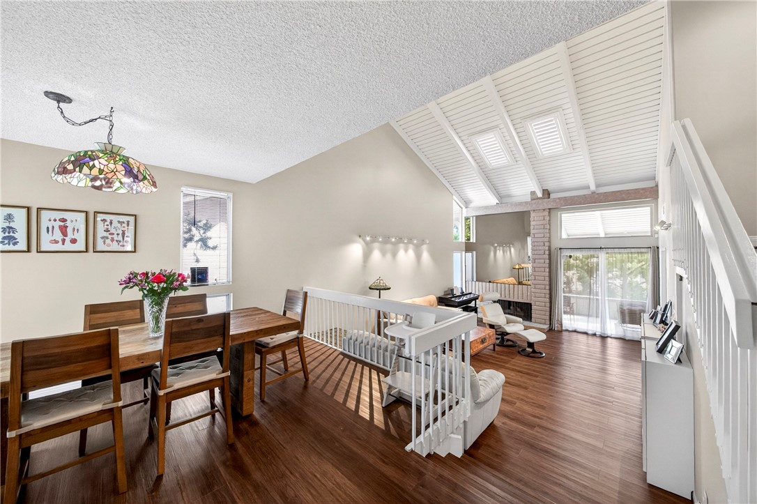 820 Vía Zapata Riverside, CA 92507 - Photo 6 of 37