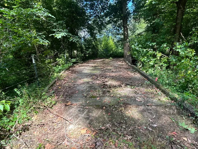 $499,450 | 1 Farr Road, Edwards, MS 39066