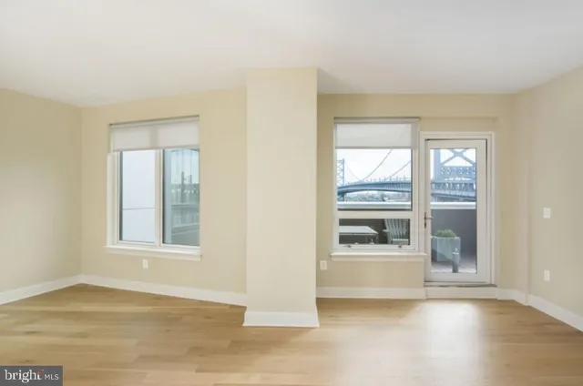 $2,350 | 235 North Christopher Columbus Boulevard, Unit 518, Philadelphia, PA 19106