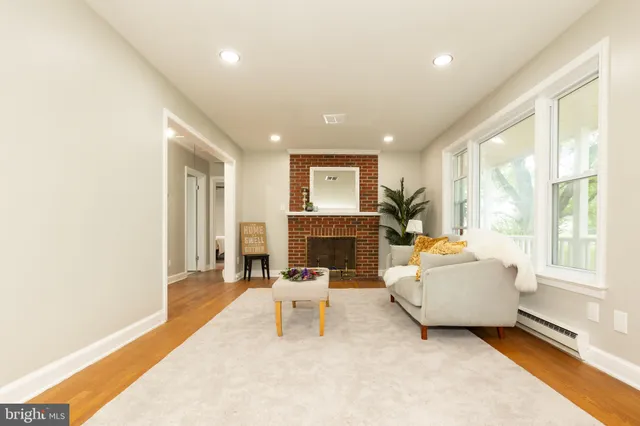 $2,650 | 25731 Ridge Road, Damascus, MD 20872