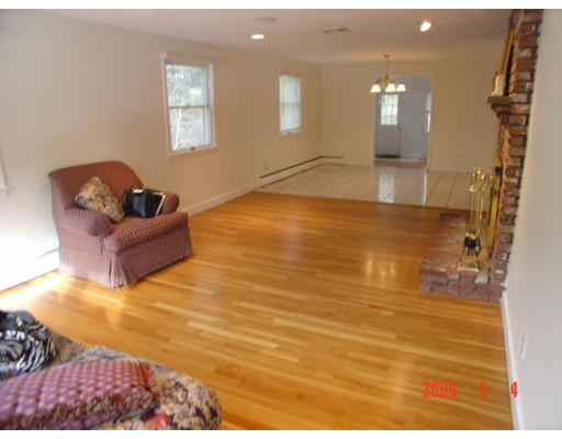 23 Hillview Road North Reading, MA 01864 - Photo 2 of 12 Gallery Image 2