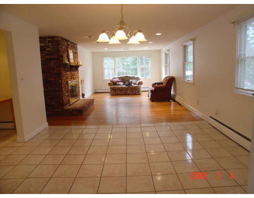 23 Hillview Road North Reading, MA 01864 - Photo 4 of 12 Gallery Image 4