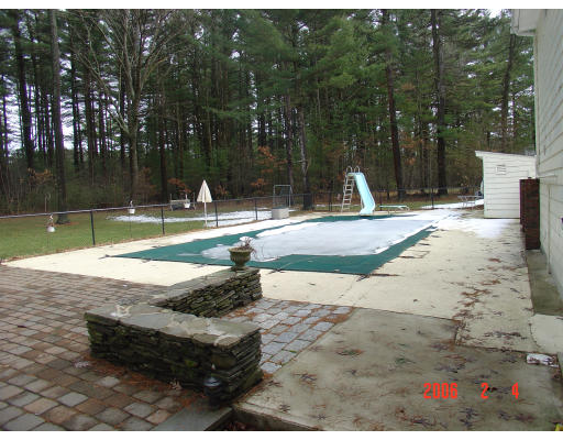 23 Hillview Road North Reading, MA 01864 - Photo 9 of 12 Gallery Image 9