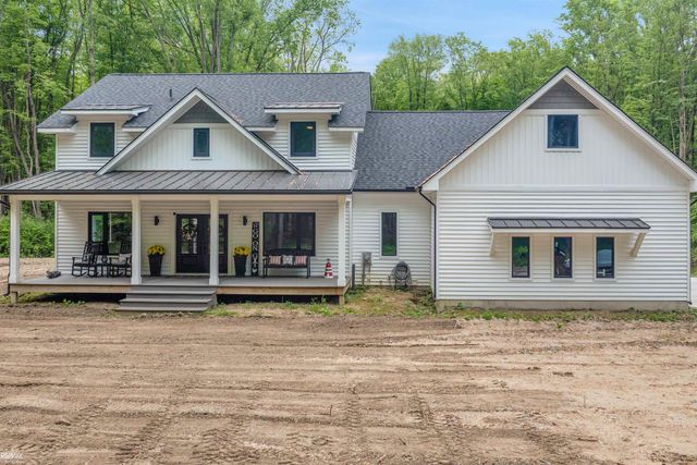 $800,000 | 6665 Church Road, Fair Haven, MI 48023