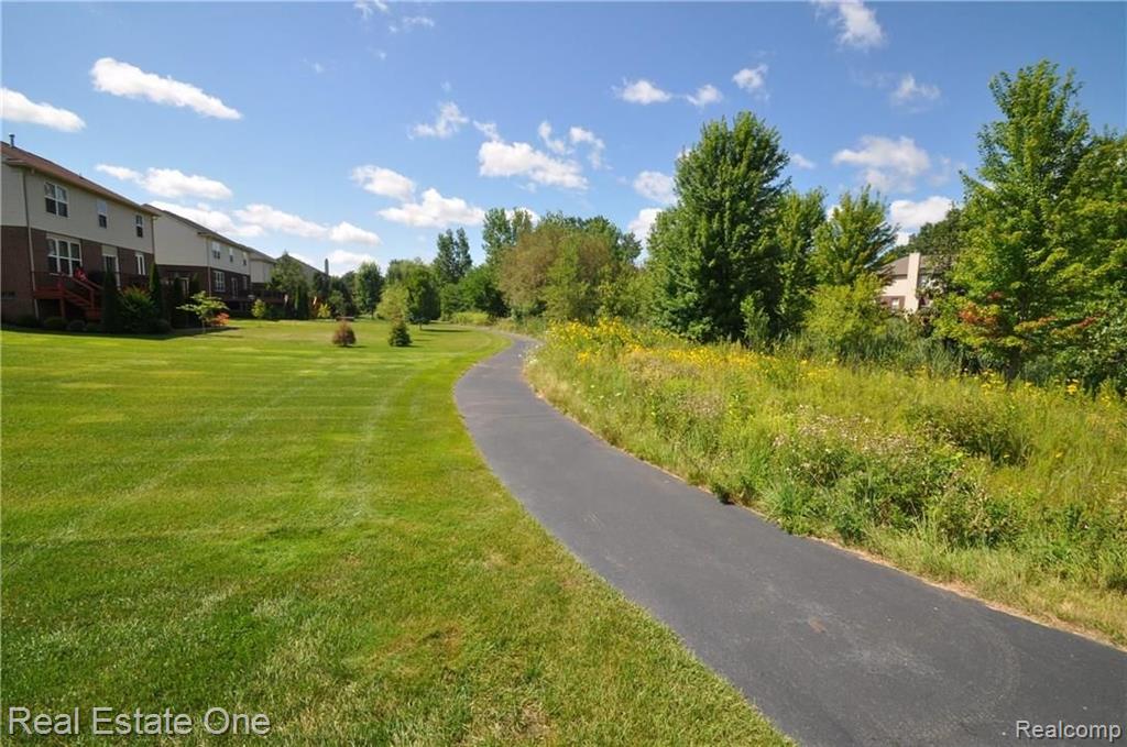 3398 Connors Drive Rochester Hills, MI 48307 - Photo 31 of 43