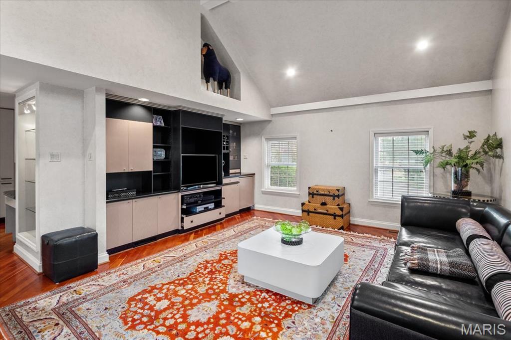 7 Brookside Lane Ladue, MO 63124 - Photo 23 of 42