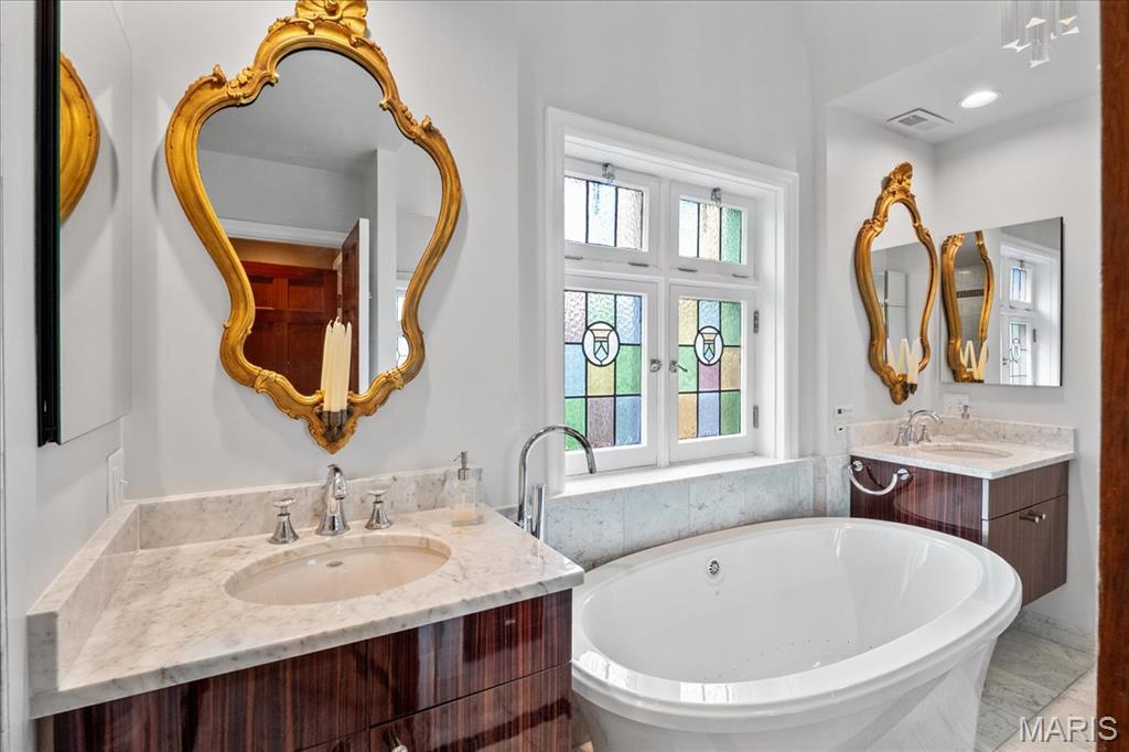 7 Brookside Lane Ladue, MO 63124 - Photo 33 of 42