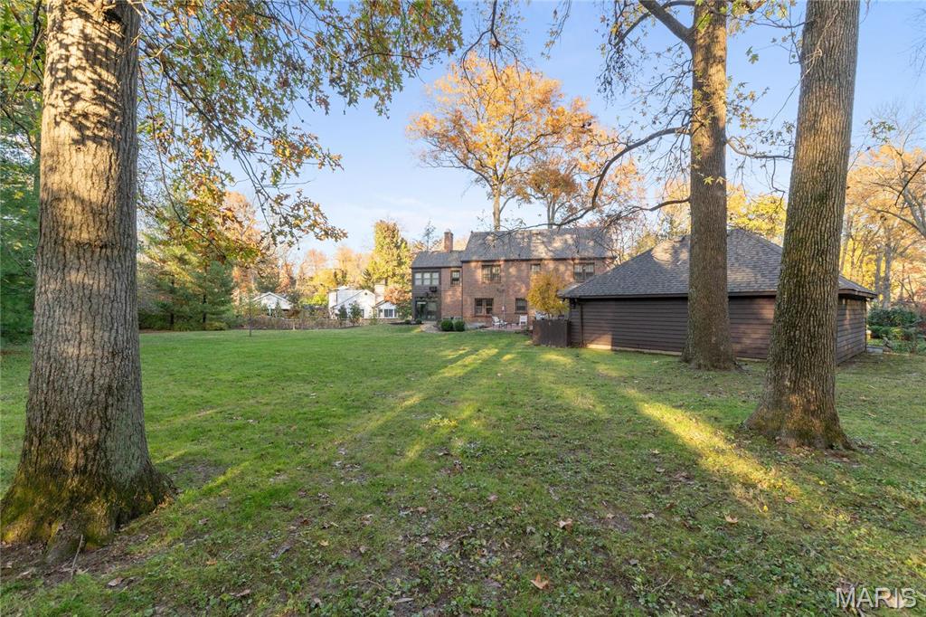 7 Brookside Lane Ladue, MO 63124 - Photo 5 of 42