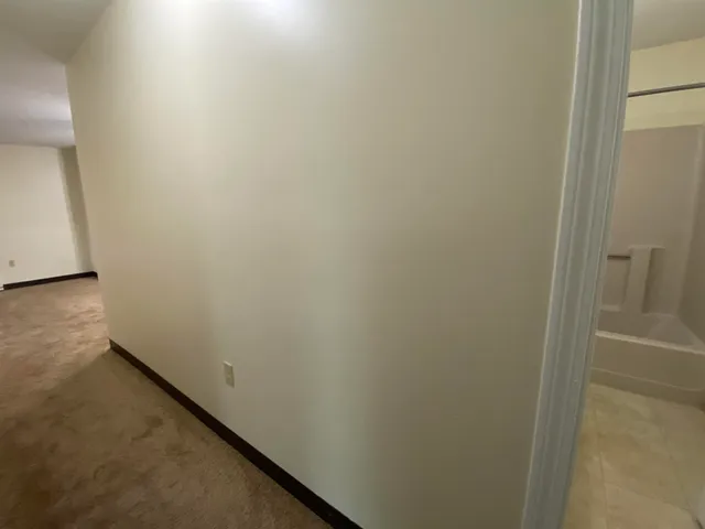 $1,850 | 177 Eastern Avenue, Unit 301, Manchester, NH 03104