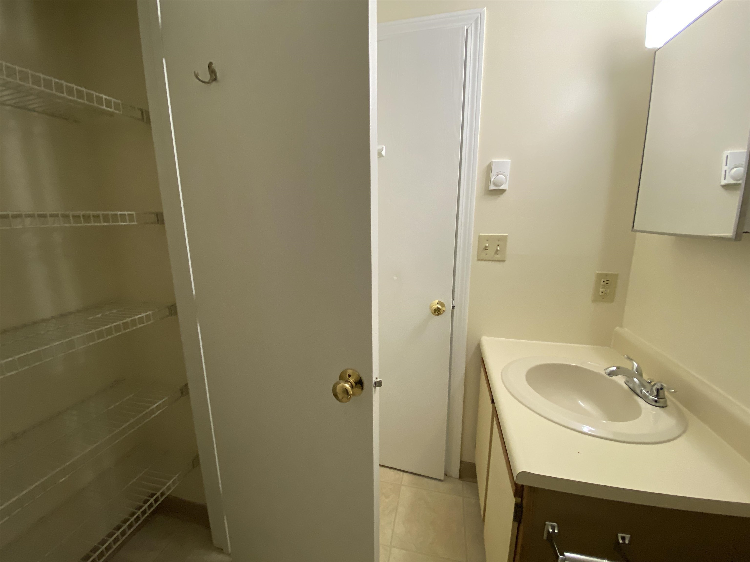 177 Eastern Avenue, Unit 301 Manchester, NH 03104 - Photo 29 of 50