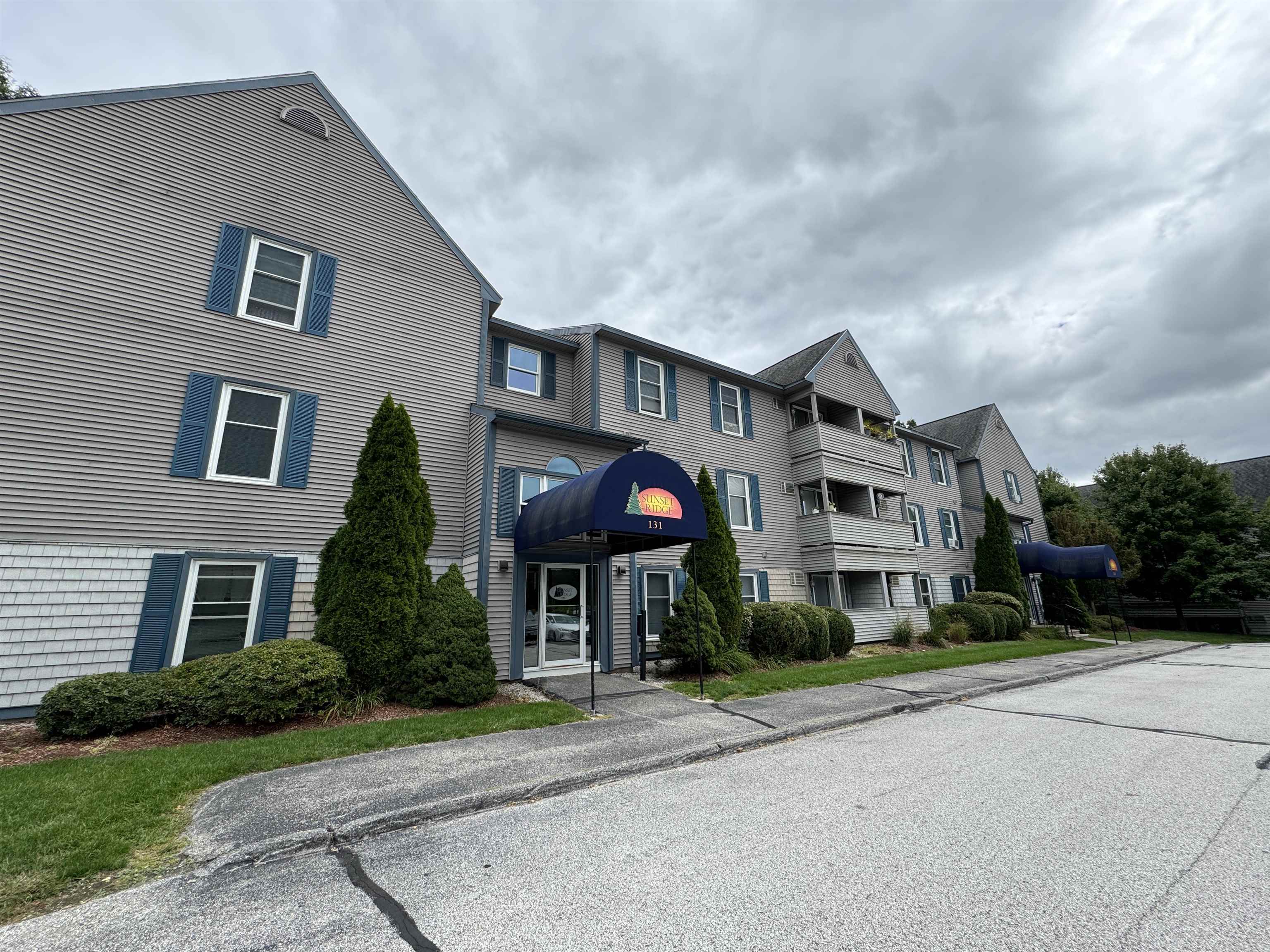 177 Eastern Avenue, Unit 301 Manchester, NH 03104 - Photo 48 of 50