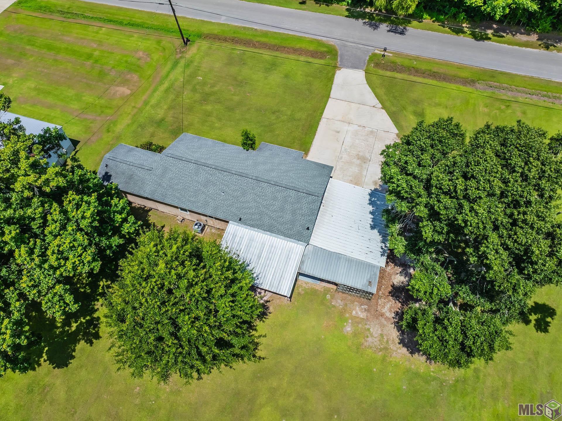 814 Manchester Manor Road Thibodaux, LA 70301 - Photo 3 of 17